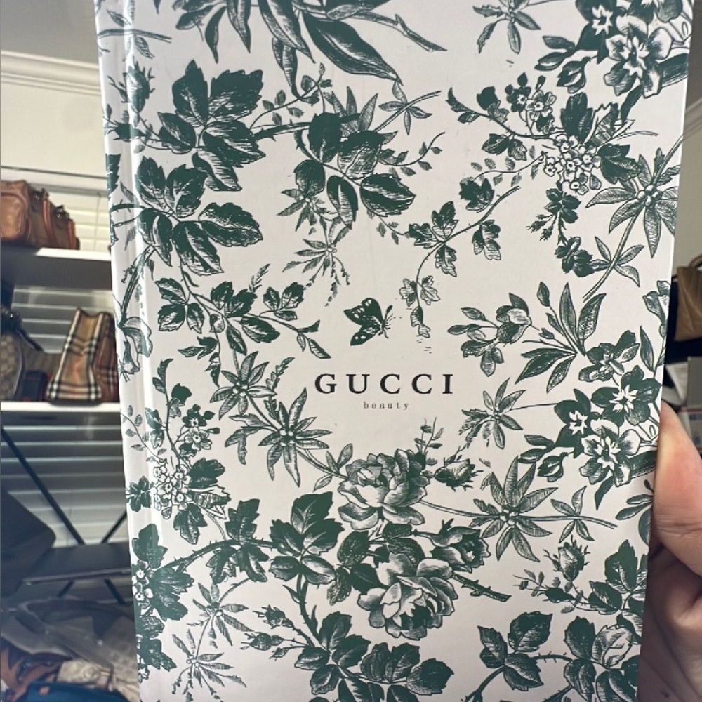 New Gucci White and Green Floral Journal